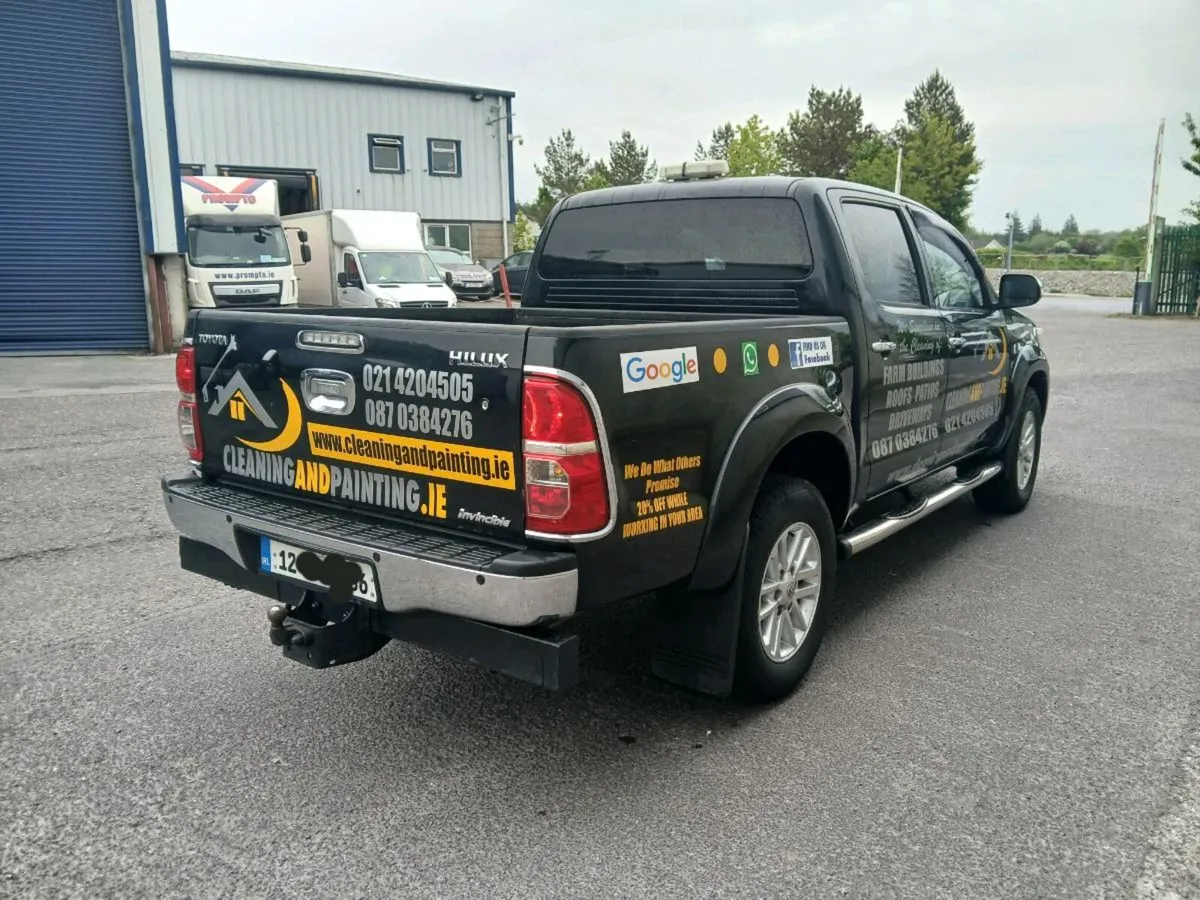 AUTOMATIC invincible toyota hilux - Image 2