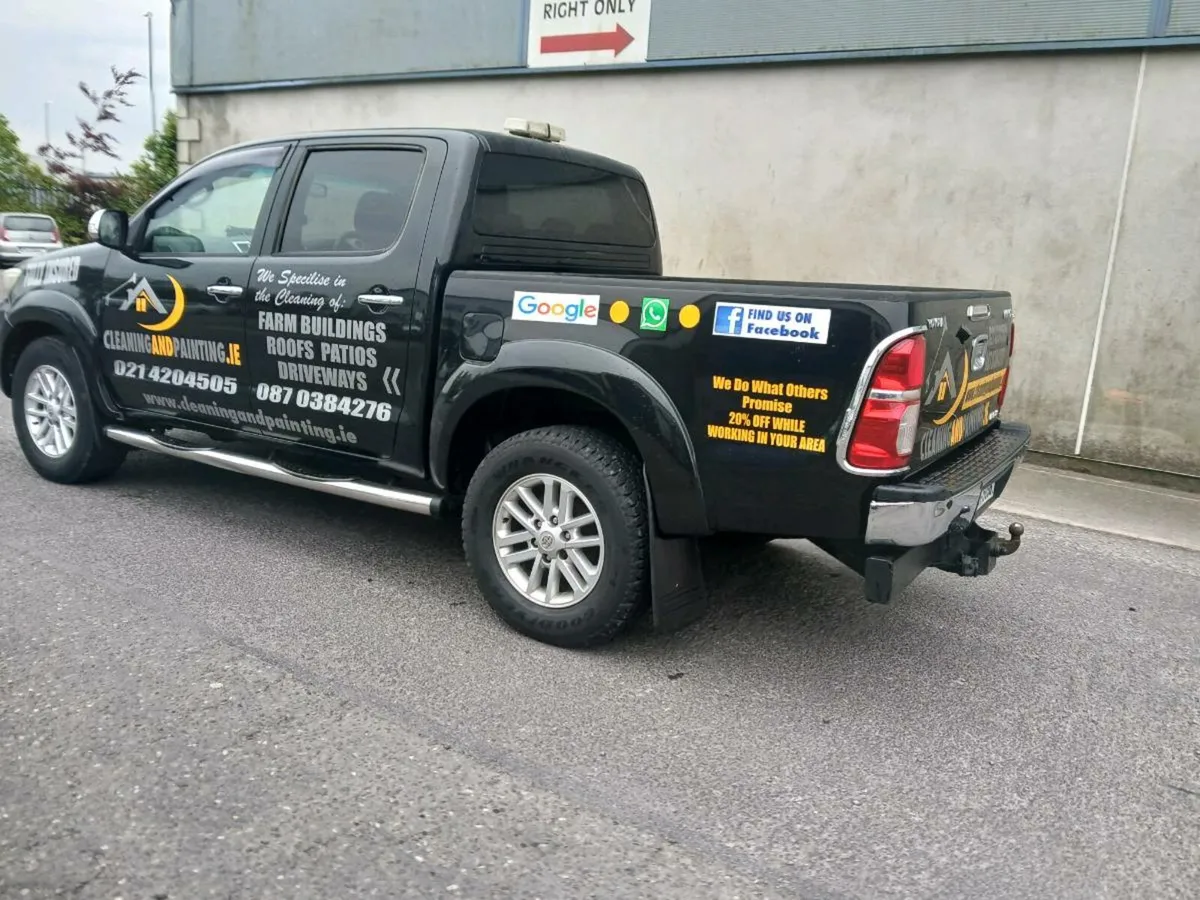 AUTOMATIC invincible toyota hilux - Image 4