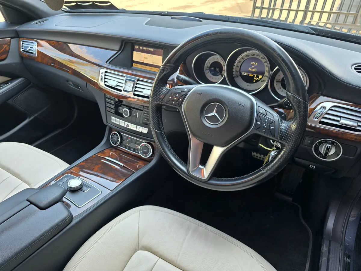 2012 Mercedes CLS - Image 3
