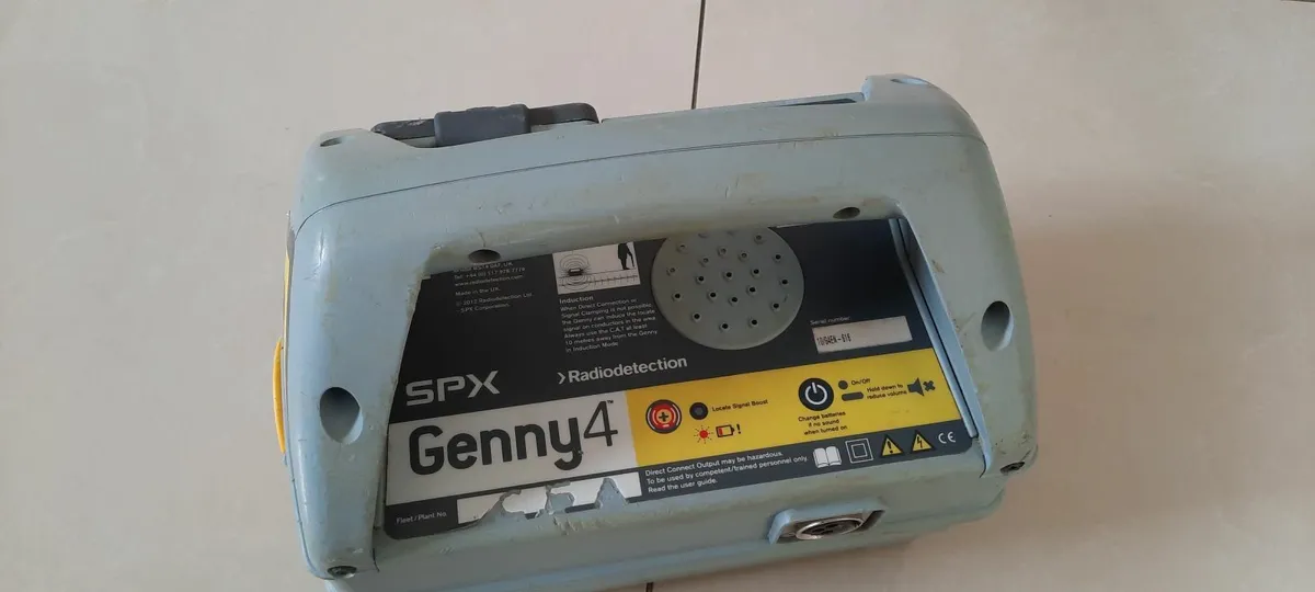 Radiodetection Genny4 Signal Generator - Image 3