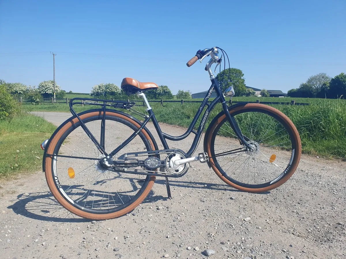 Two Kenzel ladies City Bikes with bike carrier - Image 1
