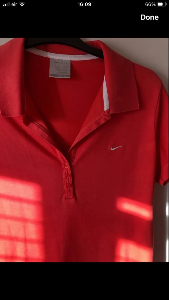 Ladies  Nike top size 14/16 €5 - Image 2
