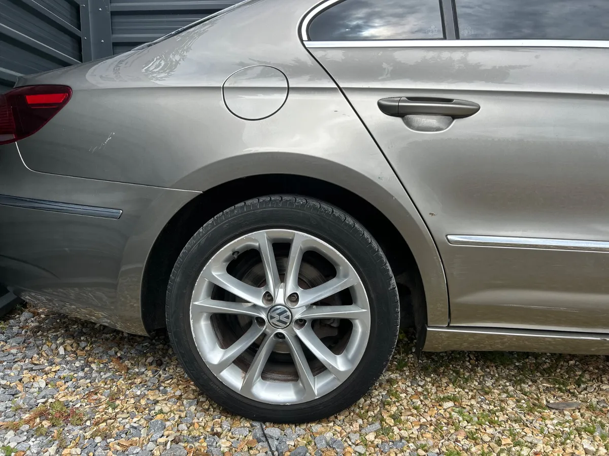 Volkswagen Passat CC AUTOMATIC - Image 4