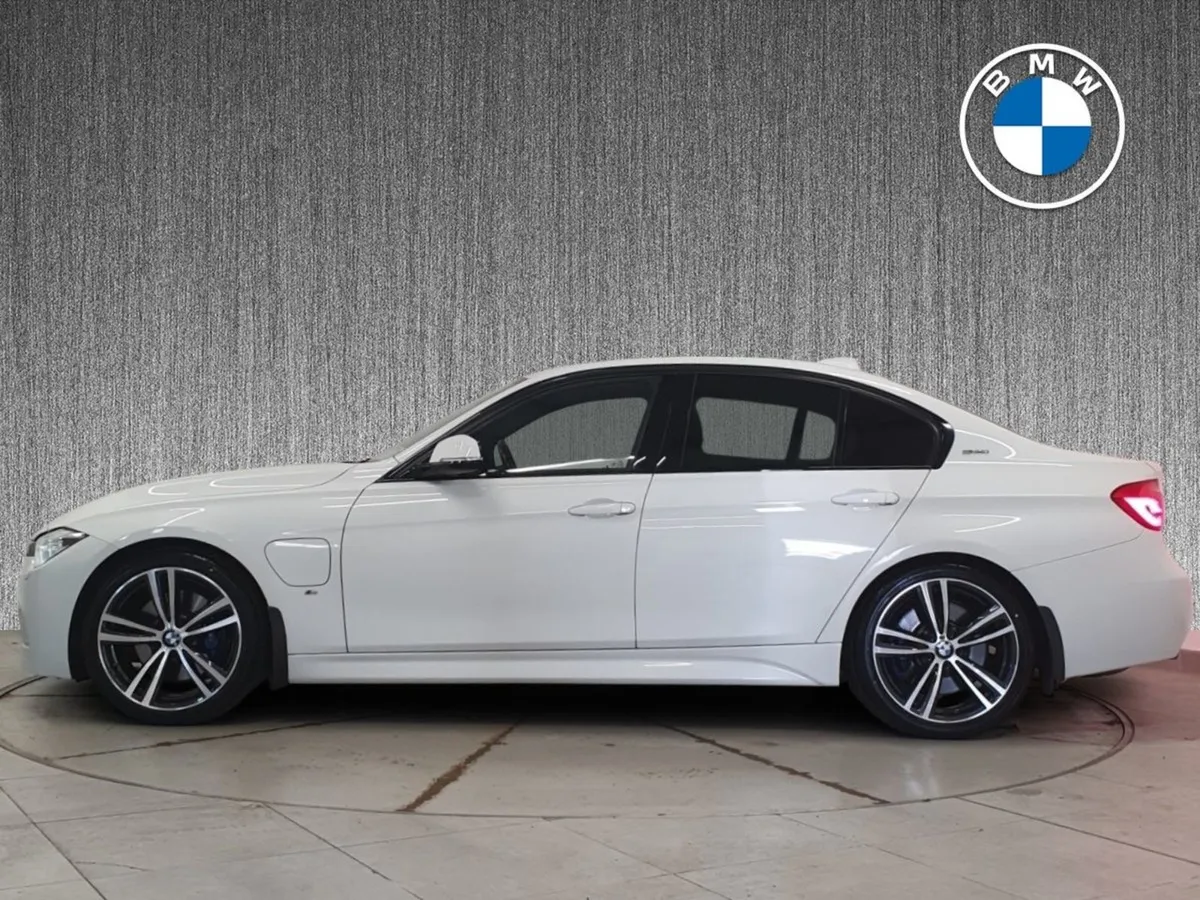 BMW 3 Series 330e M Sport Phev PRO Pack - Image 4