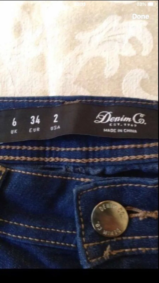 Ladies shorts  size 6 €5 - Image 3
