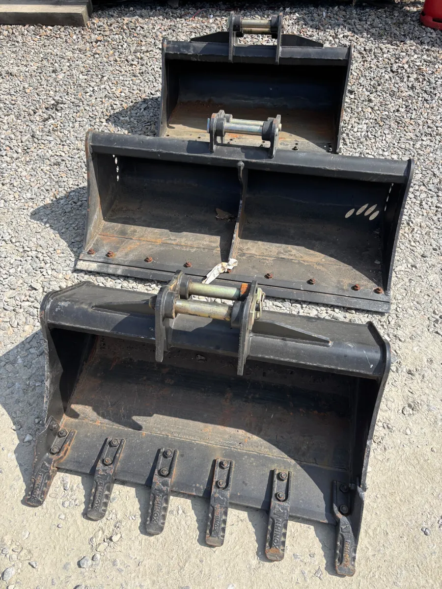 New/Unused Rhinox Ditching Buckets 35mm Pins - Image 2