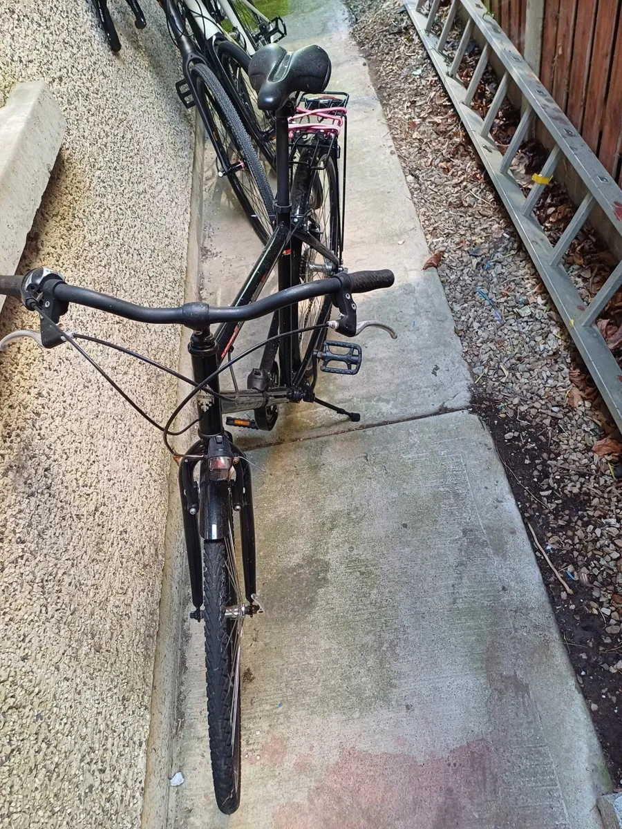 Bianchi Spillo Turchese Hybrid City Bike. Great - Image 1