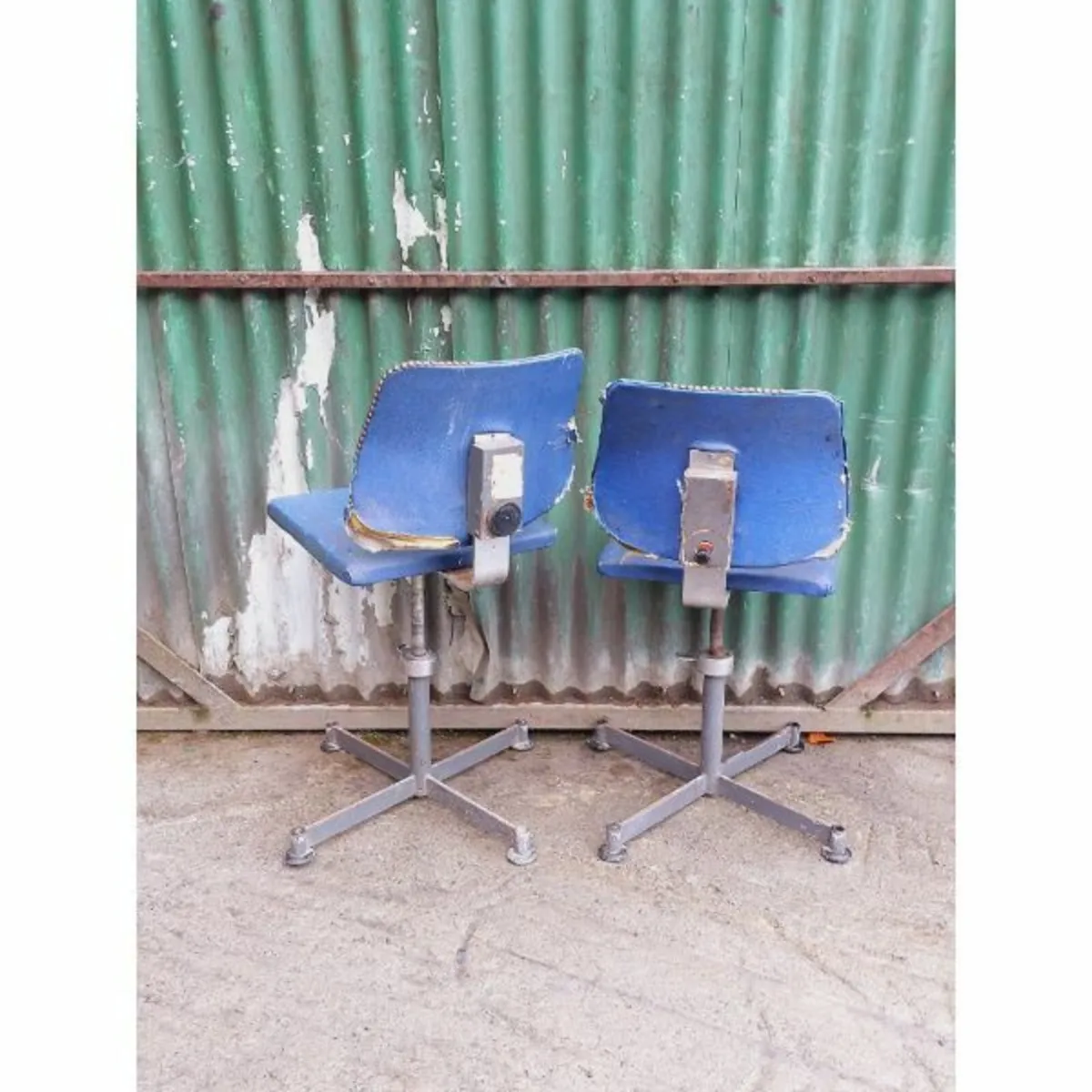 Pair of vintage swivel desk chairs – KAS269 - Image 2