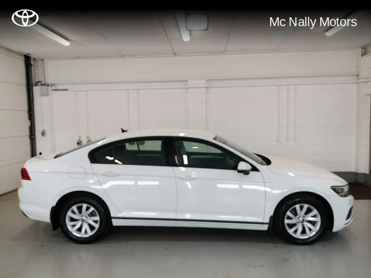 Volkswagen Passat 2.0 TDI Manual 6speed FWD 150 5 - Image 3