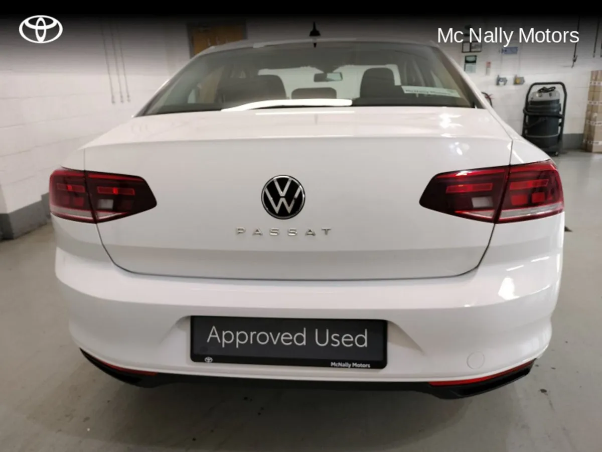 Volkswagen Passat 2.0 TDI Manual 6speed FWD 150 5 - Image 4