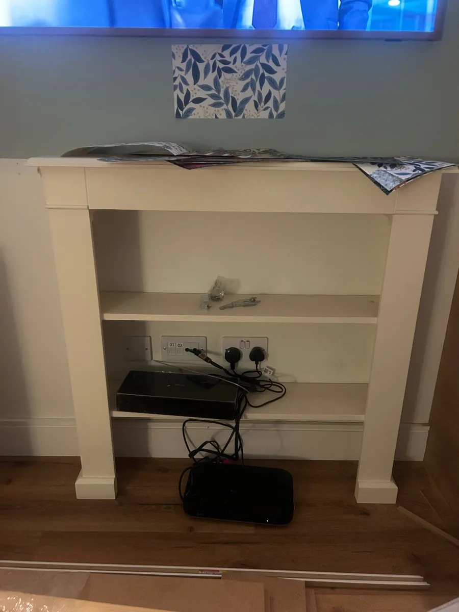 Decorative fireplace surround shelves - Image 4