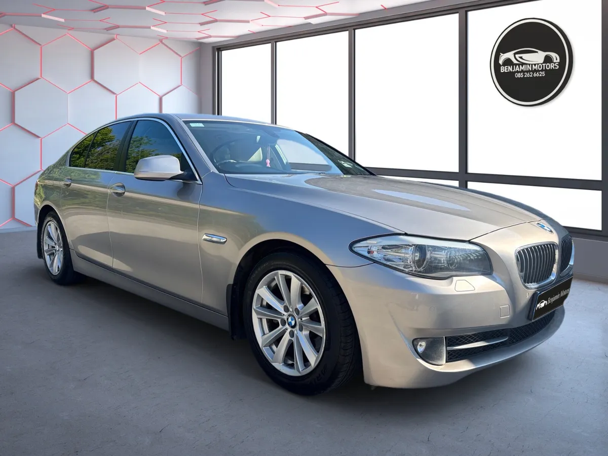 BMW 5-Series 2013 Business Edition Automatic - Image 1