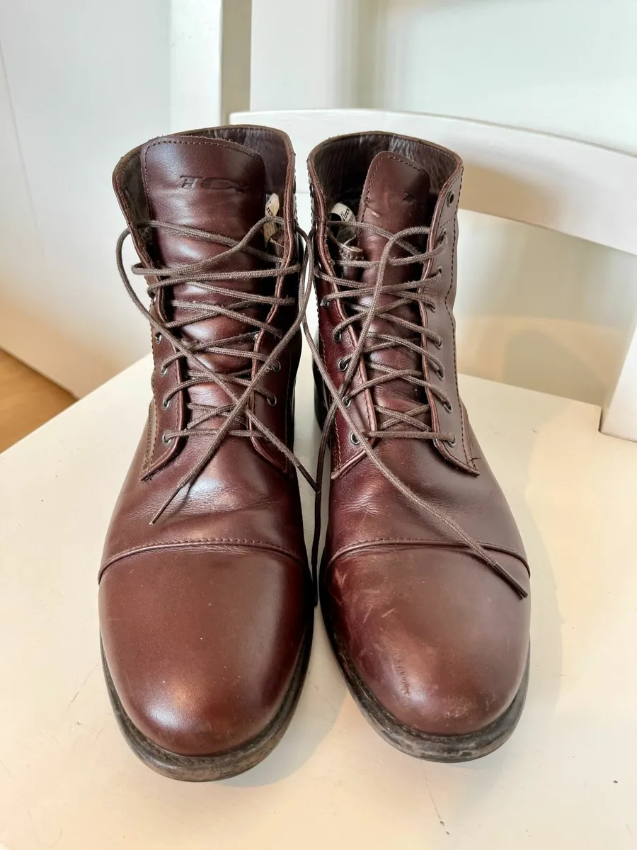 TCX Metropolitan Gore-Tex Motorcycle Boots - Image 2