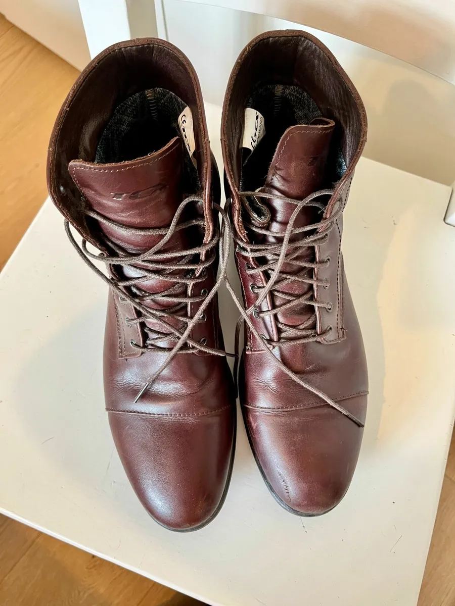 TCX Metropolitan Gore-Tex Motorcycle Boots - Image 3