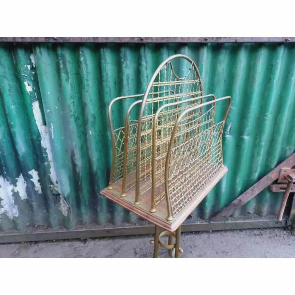 Revolving brass newspaper / magazine rack – KAS351 - Image 2