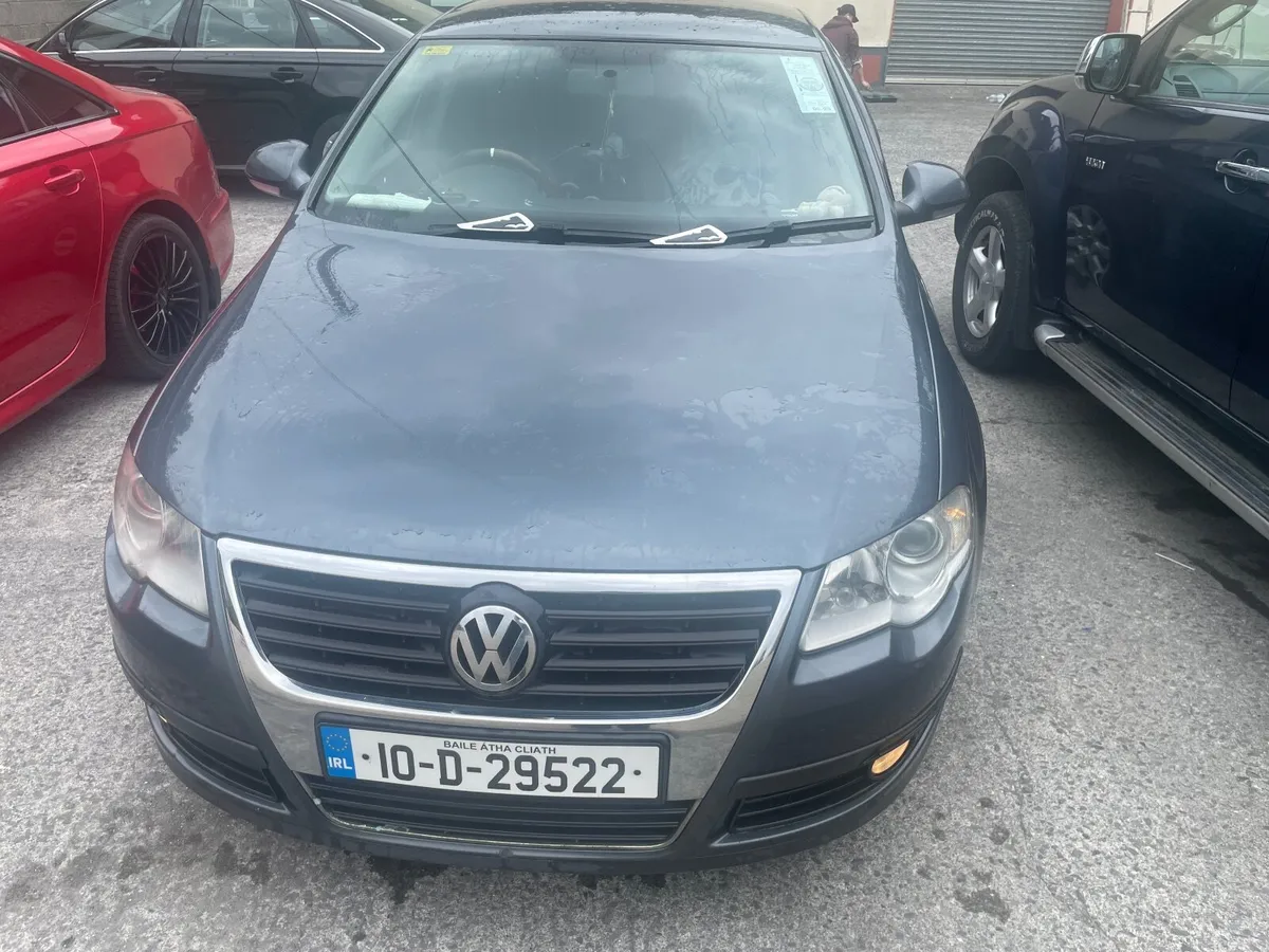 Volkswagen Passat 2010 - Image 3