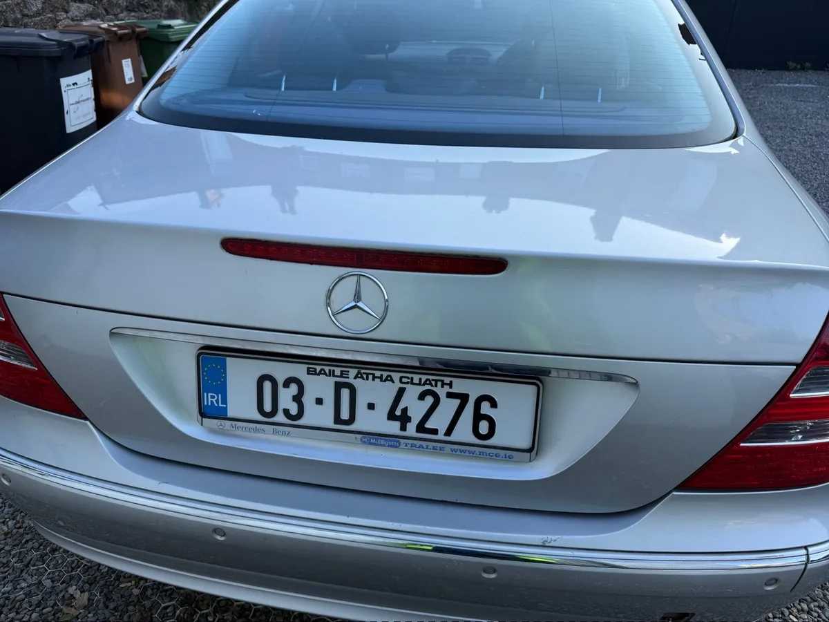 Mercedes E500 - Image 3