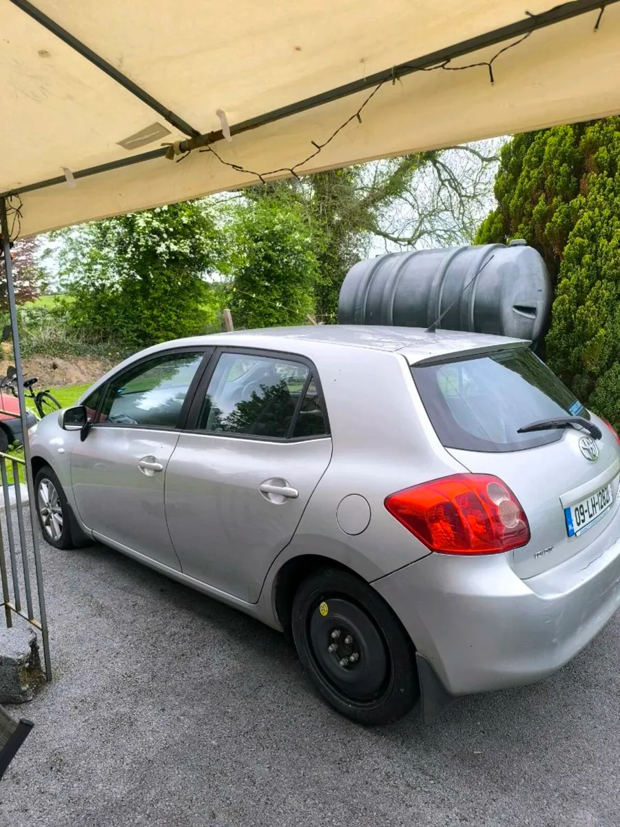 2009 Toyota Auris - Image 2