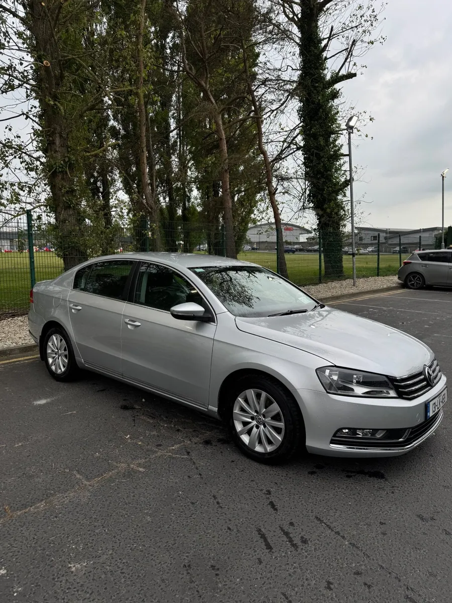 Volkswagen Passat 2013 - Image 3