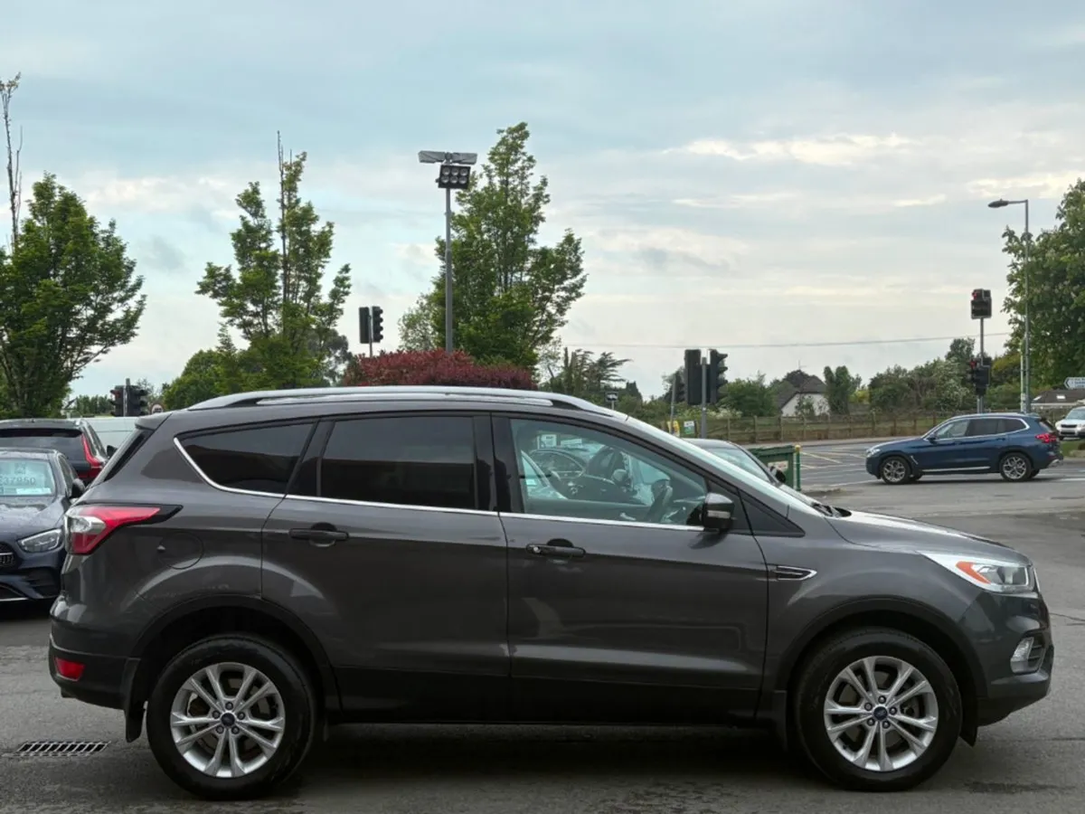 Ford Kuga Titanium 1.5 Tdci 120PS FWD 4D - Image 4
