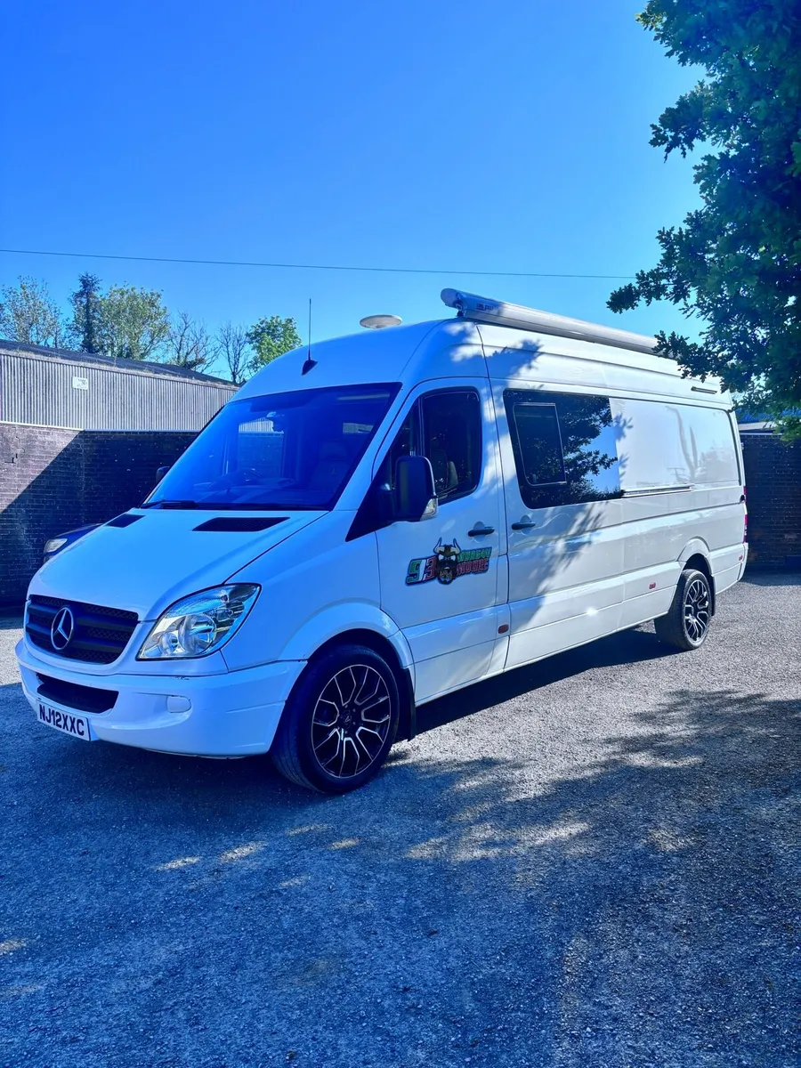 Mercedes Sprinter Race Camper - Image 2