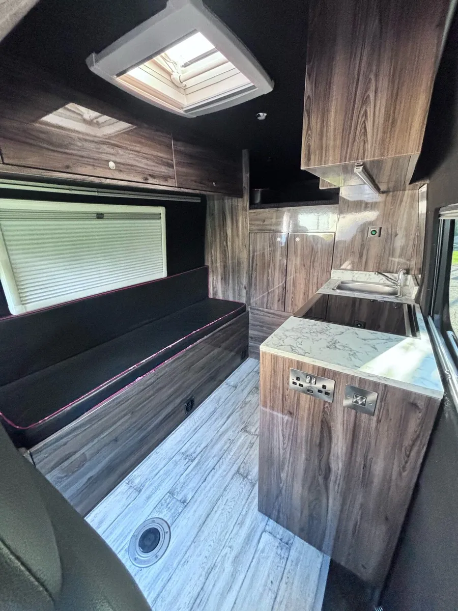 Mercedes Sprinter Race Camper - Image 4