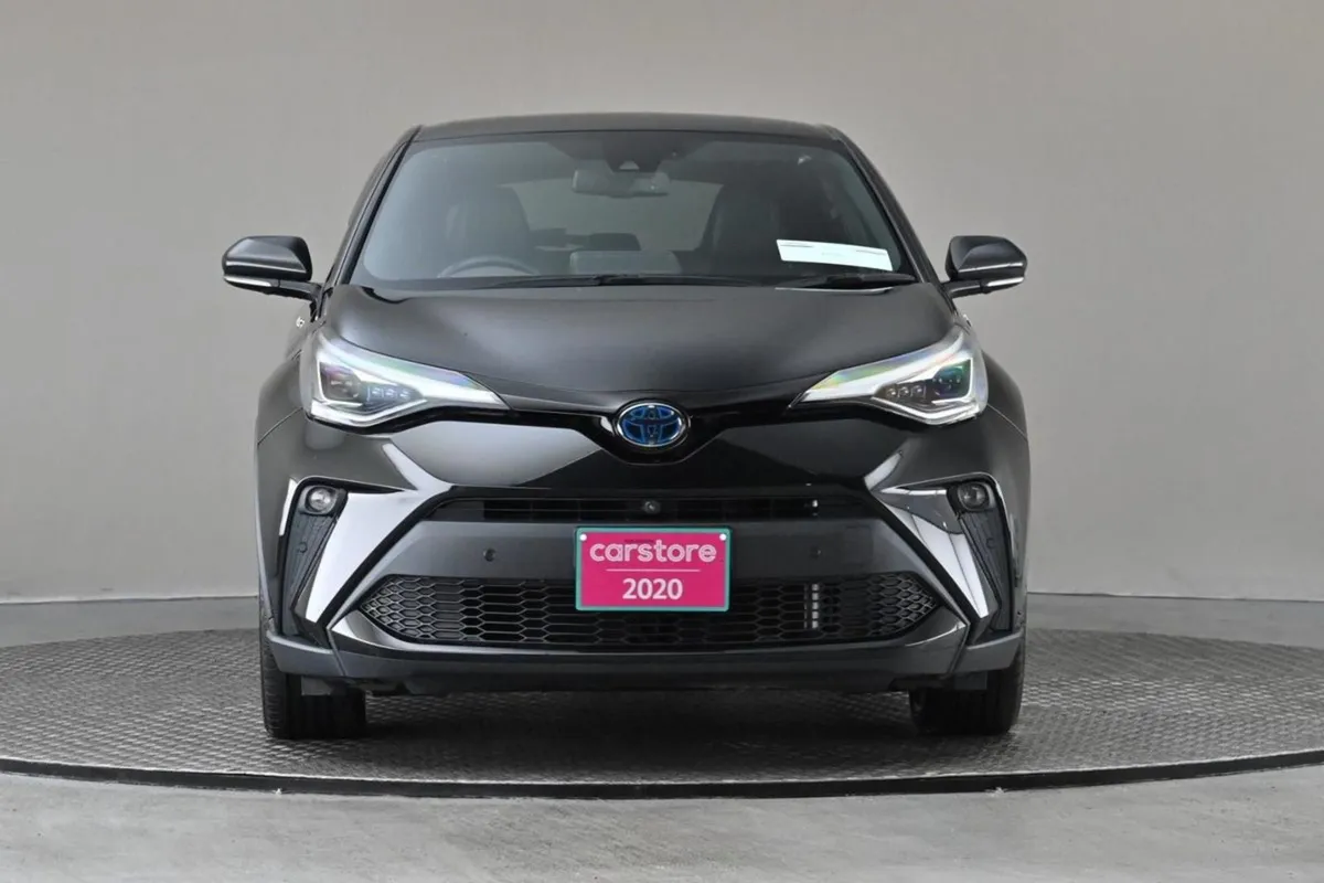 Toyota C-HR 1.8 Hybrid  full Leather 360 Park Cam - Image 2