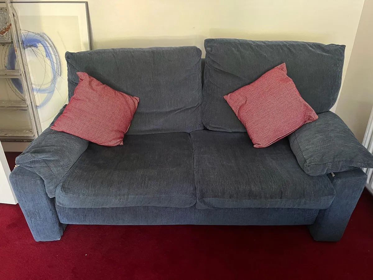 Free couches to take away - Image 1