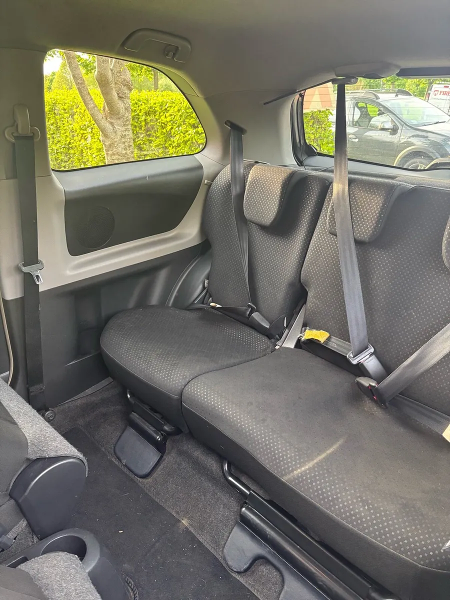 Toyota Yaris - Image 4