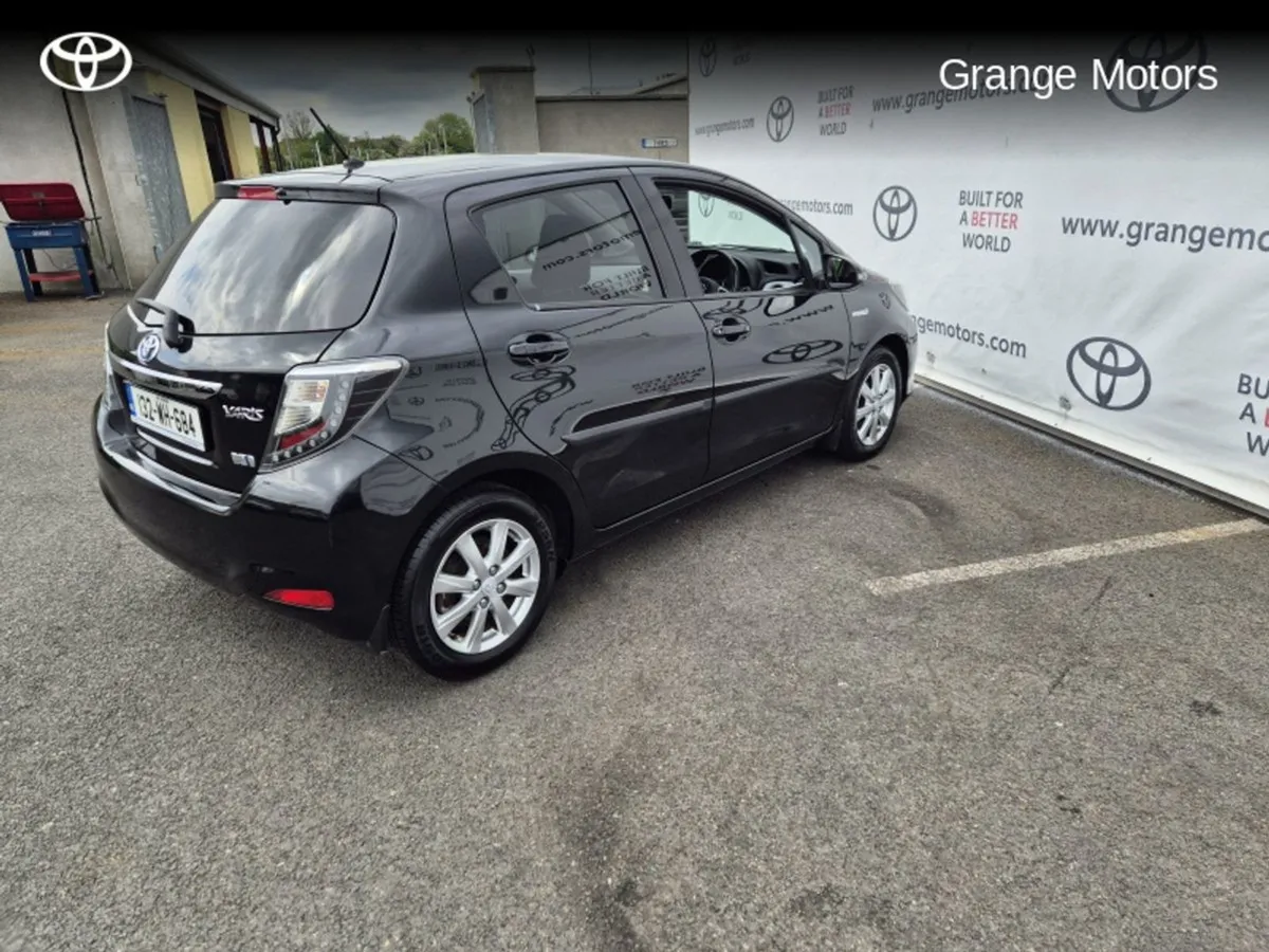 Toyota Yaris 1.5 Hybrid LUX 5DR - Image 2