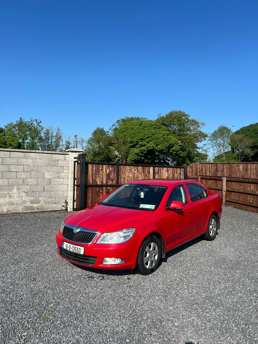 2010 Skoda Octavia DSG for sale - Image 2
