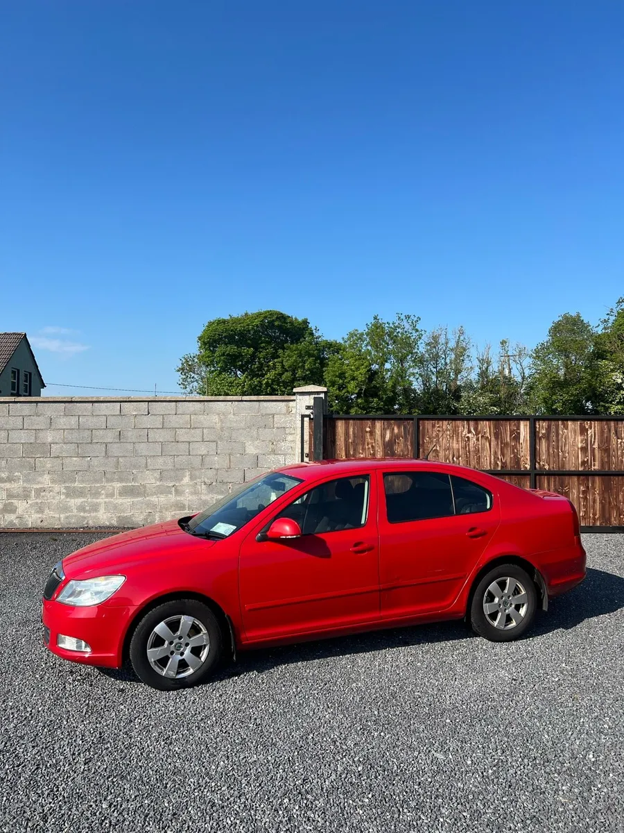 2010 Skoda Octavia DSG for sale - Image 3