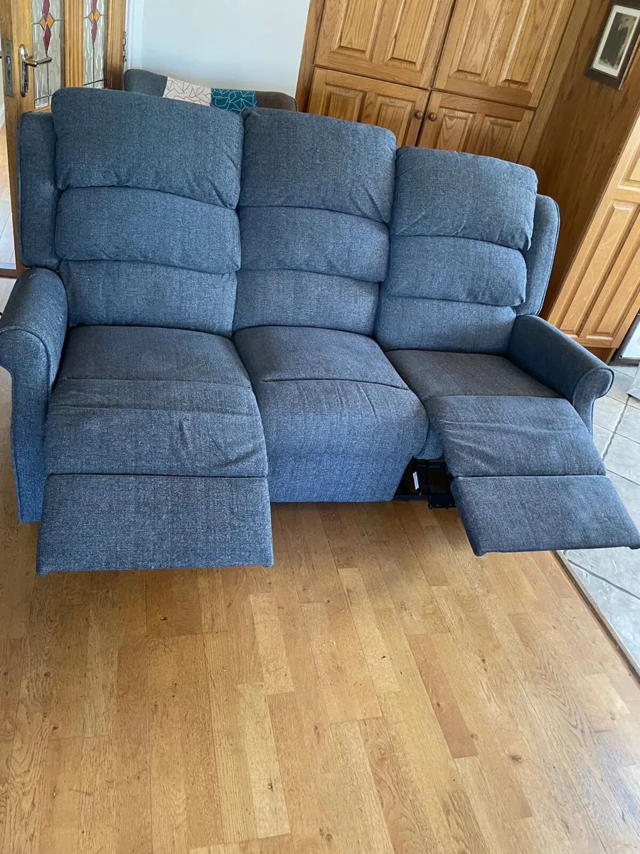Three seater recliner Sofa - Image 2