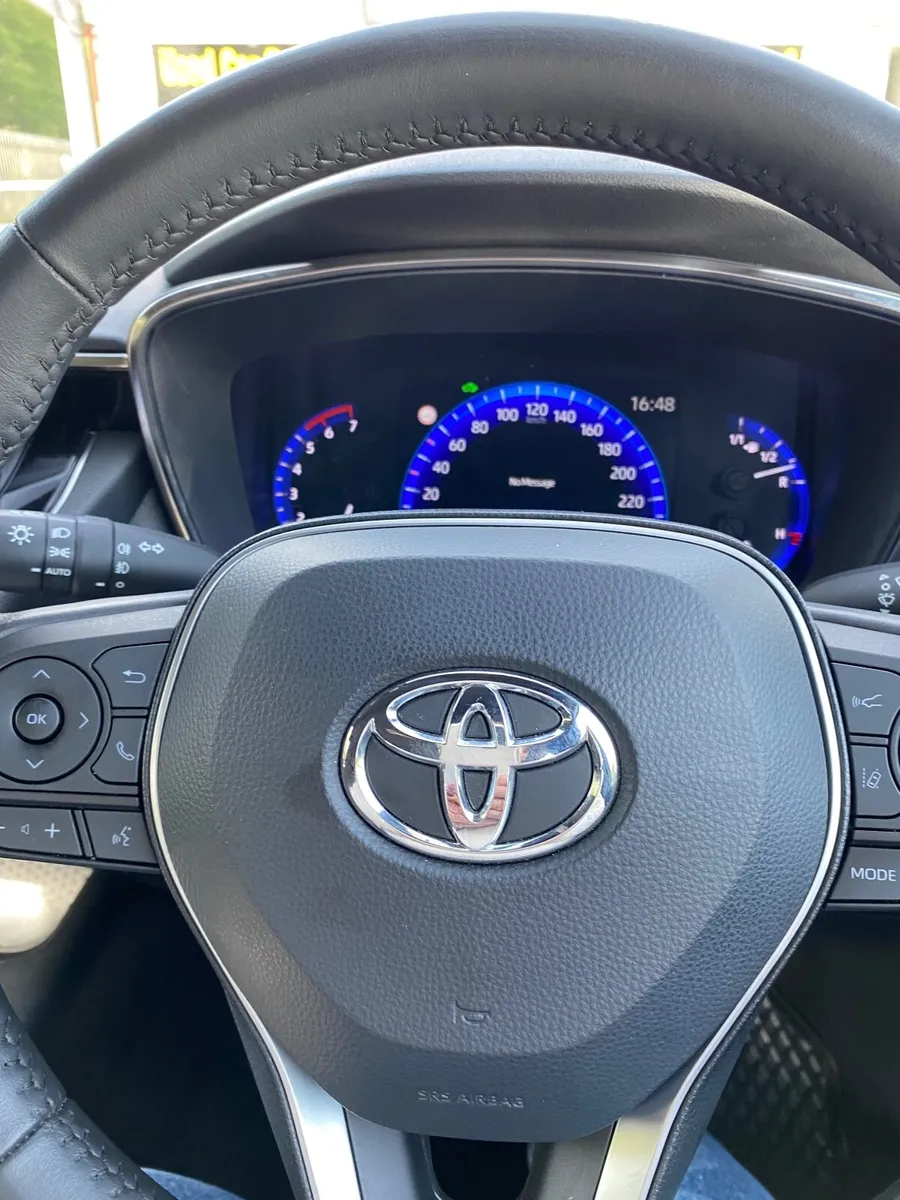 Toyota Corolla 2022 - Image 2