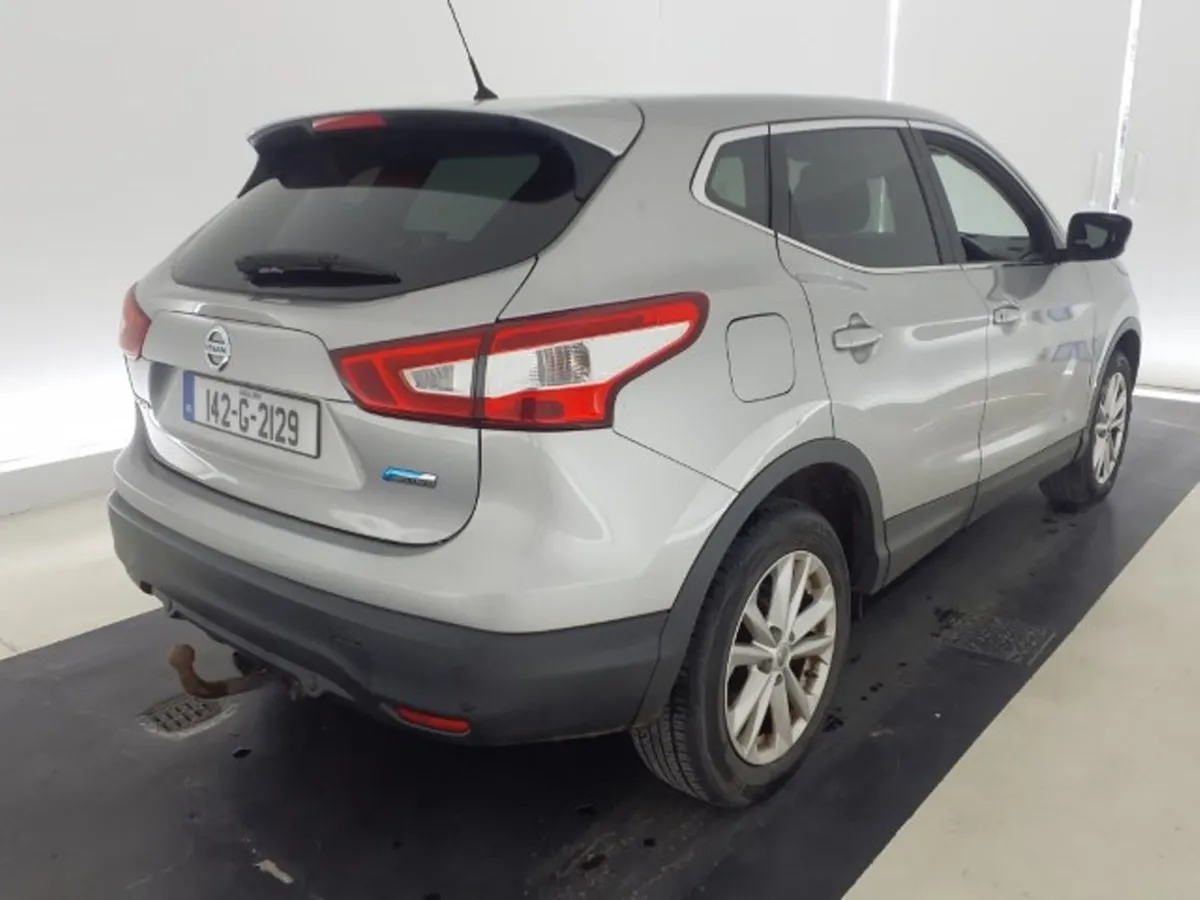 Nissan QASHQAI 1.5 Dci Acenta Premium 110ps 5dr - - Image 3