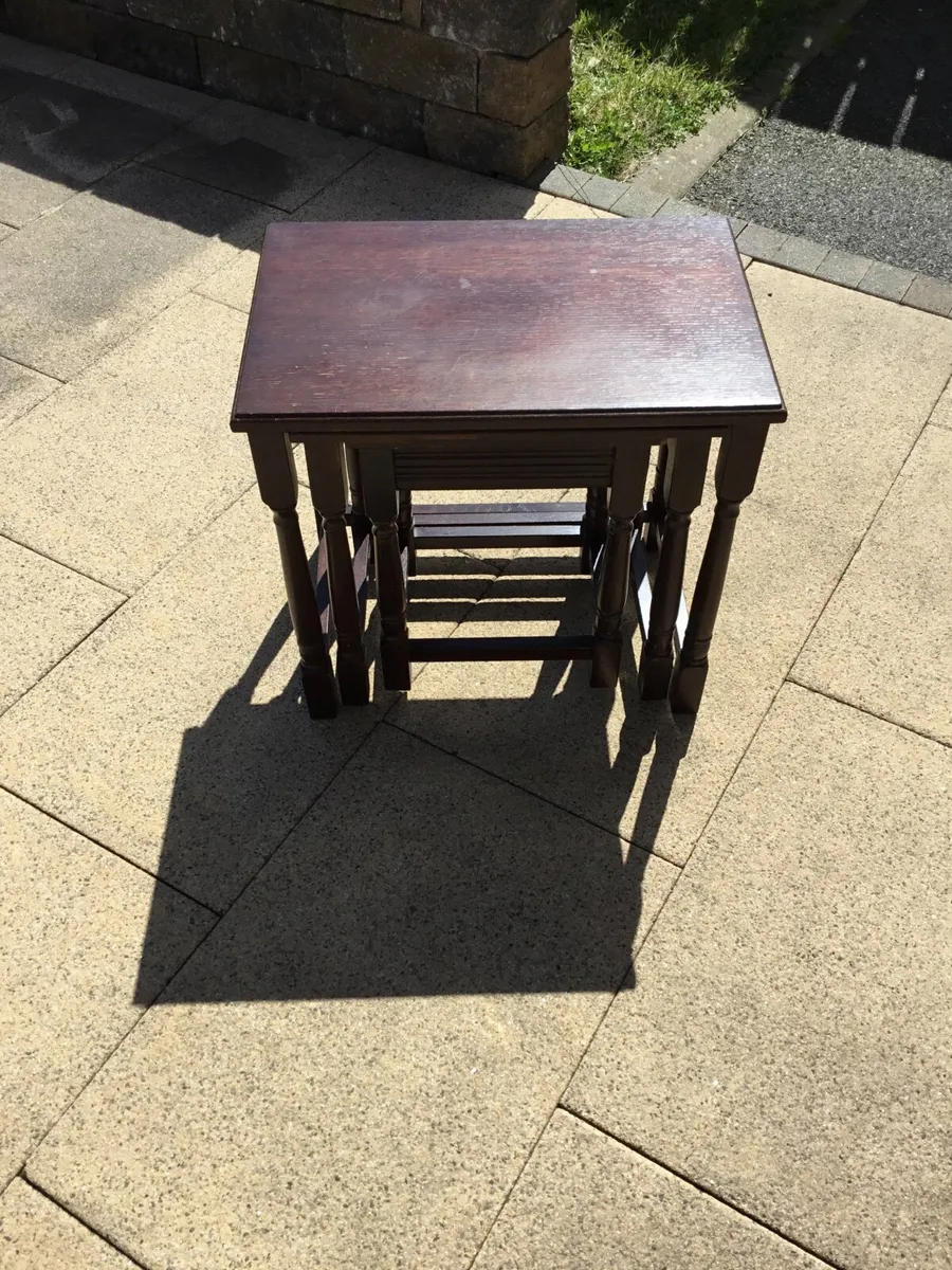 Nest of 3 tables - Image 4