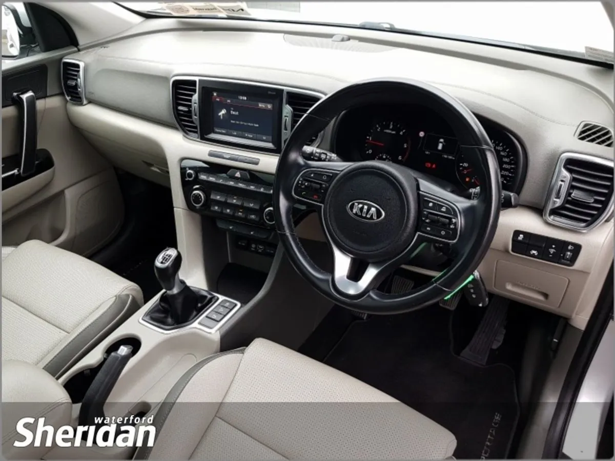 Kia Sportage 1.7 Platinum S - Image 2