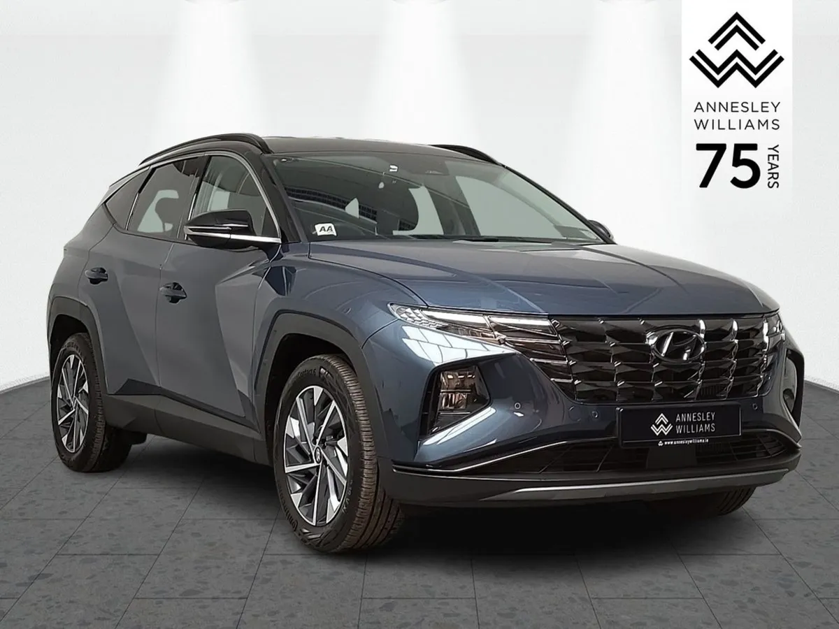 Hyundai Tucson Executive Plus 2 Tone Roof - Image 1
