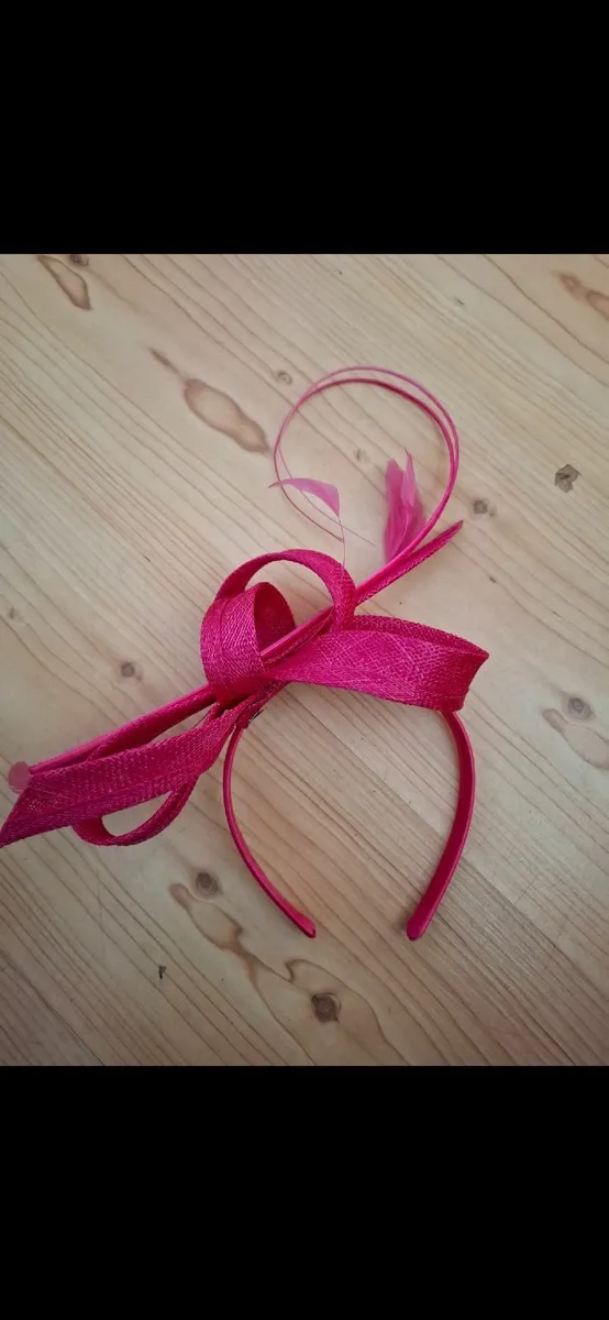 Fascinator - Image 1