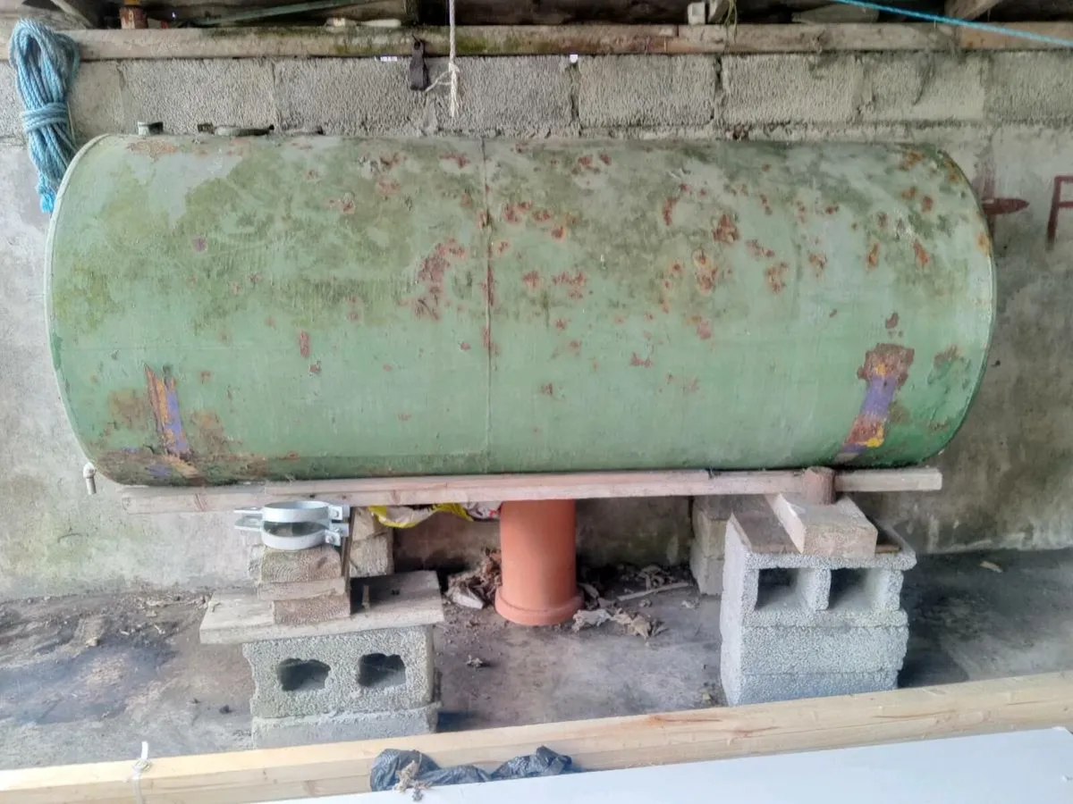Fuel tank - Image 2