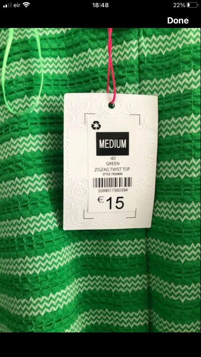 Ladies BNWT top size M €10 - Image 3
