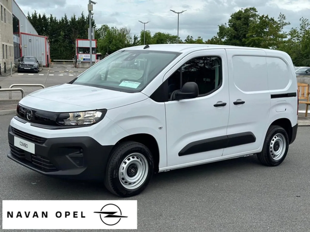 Opel Combo Komfort SWB 1.5td 100Ps Only  90 Per W - Image 4