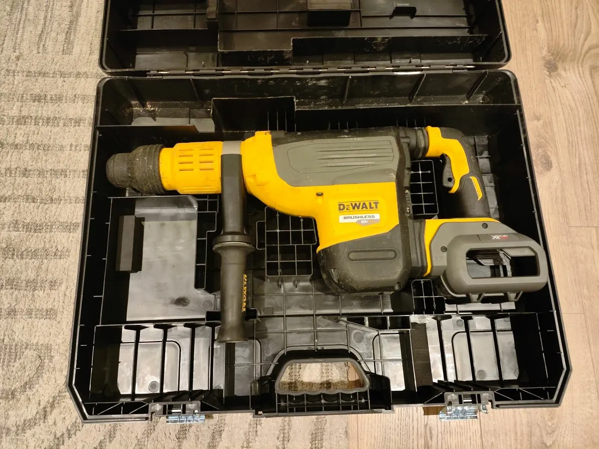 DeWalt dch 733 sds drill kango.