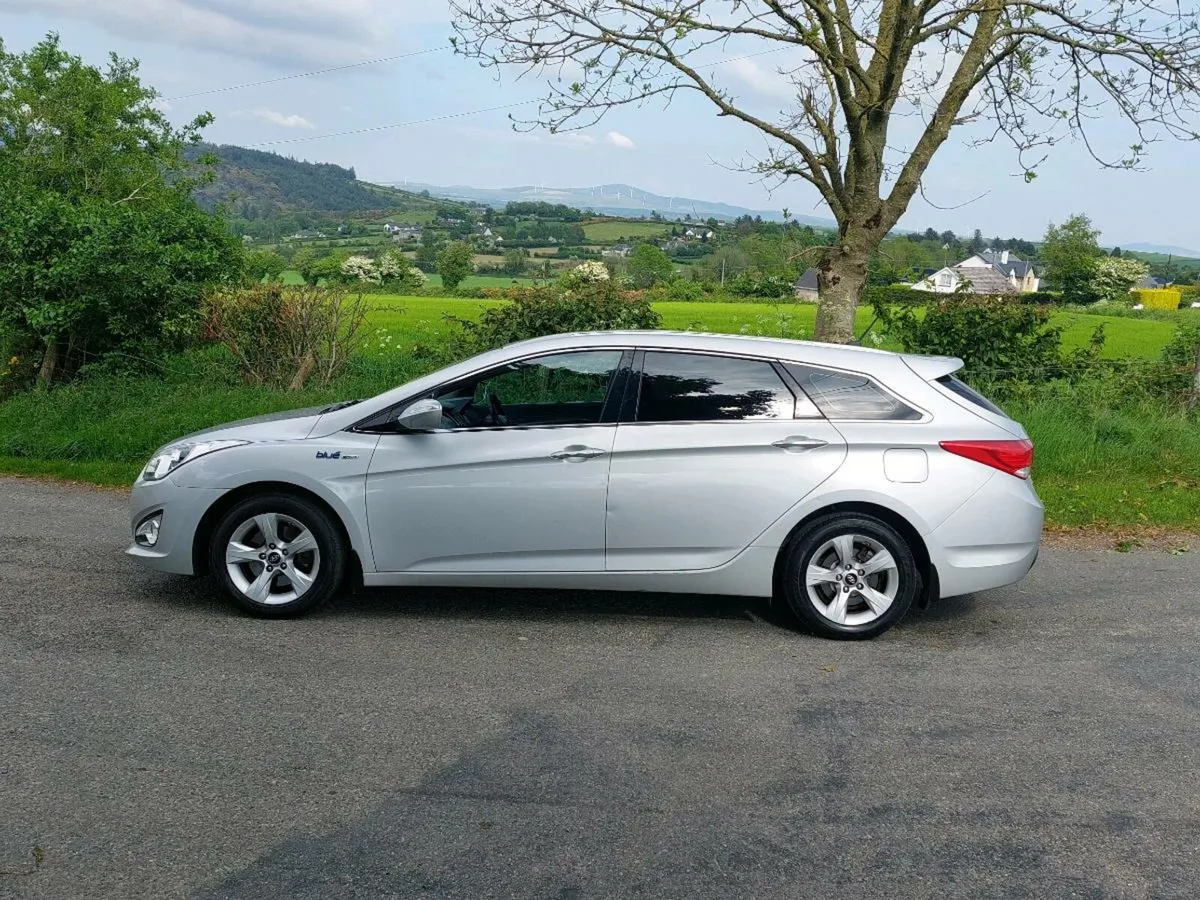 2014 HYUNDAI i40 1.7CRDI LOW MILEAGE - Image 2