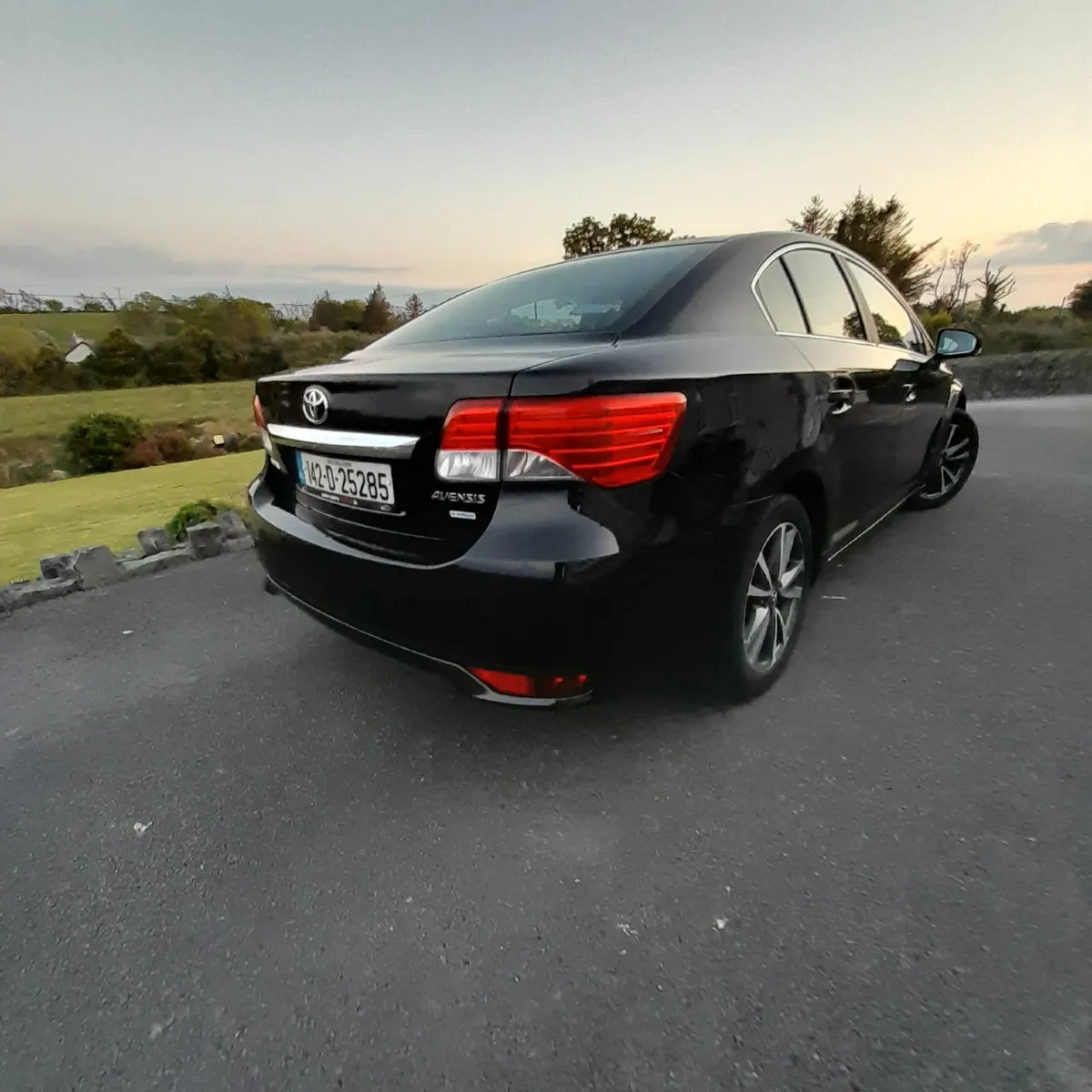 Toyota Avensis 2014 - Image 1