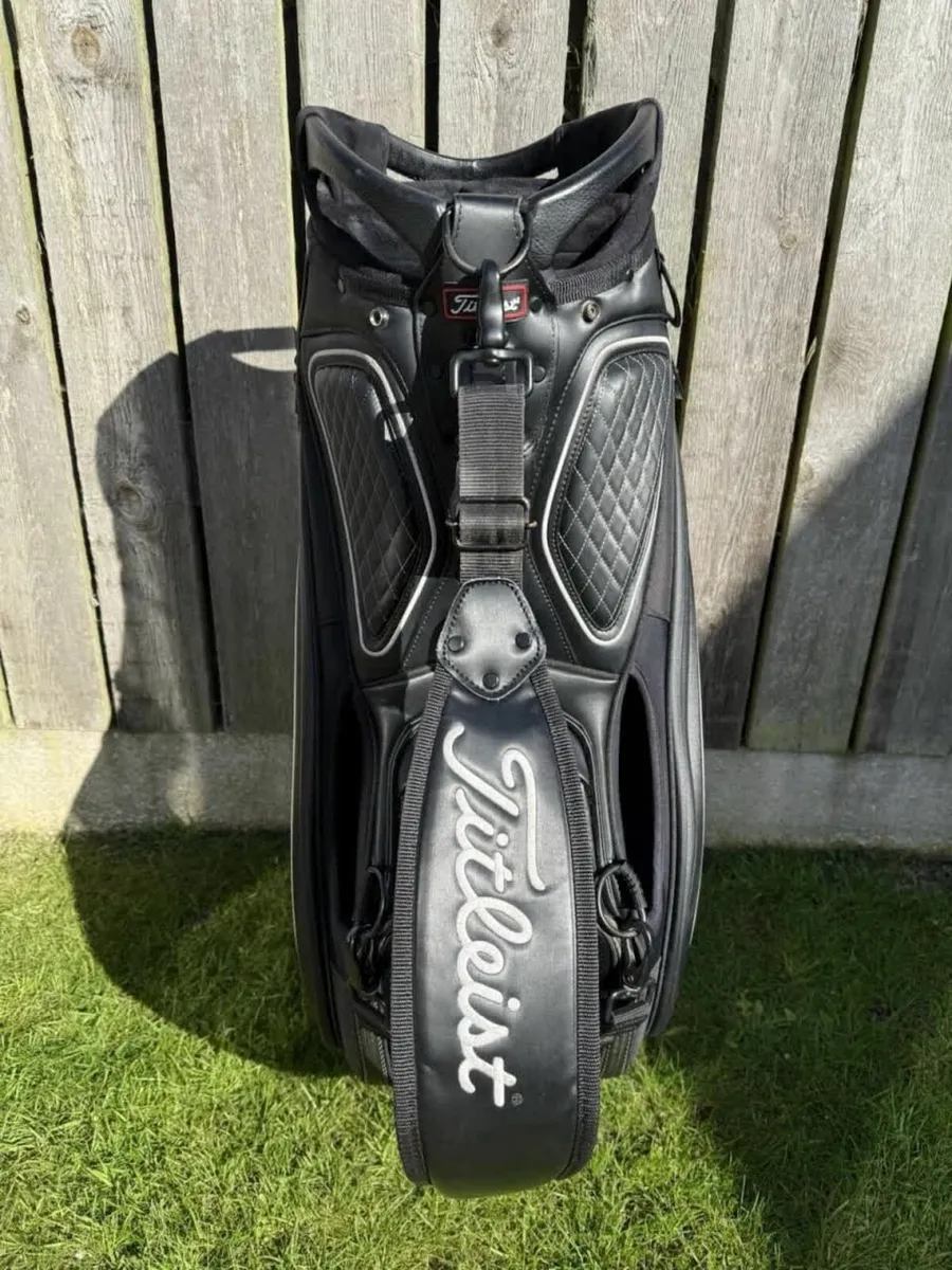 Titleist Series Premium Tour Bag - Image 1
