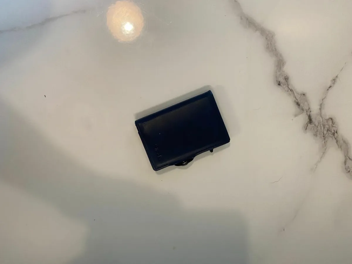Pop-up cardholder wallet - Image 1