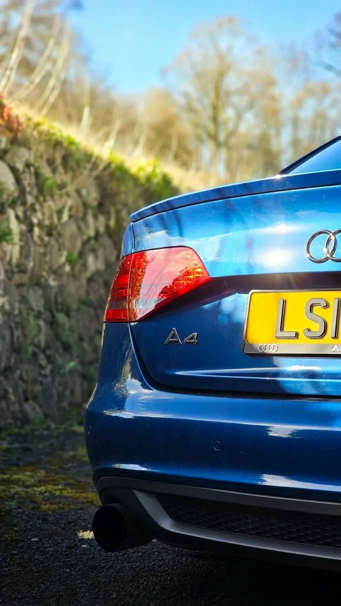 Audi A4 2011 - Image 1