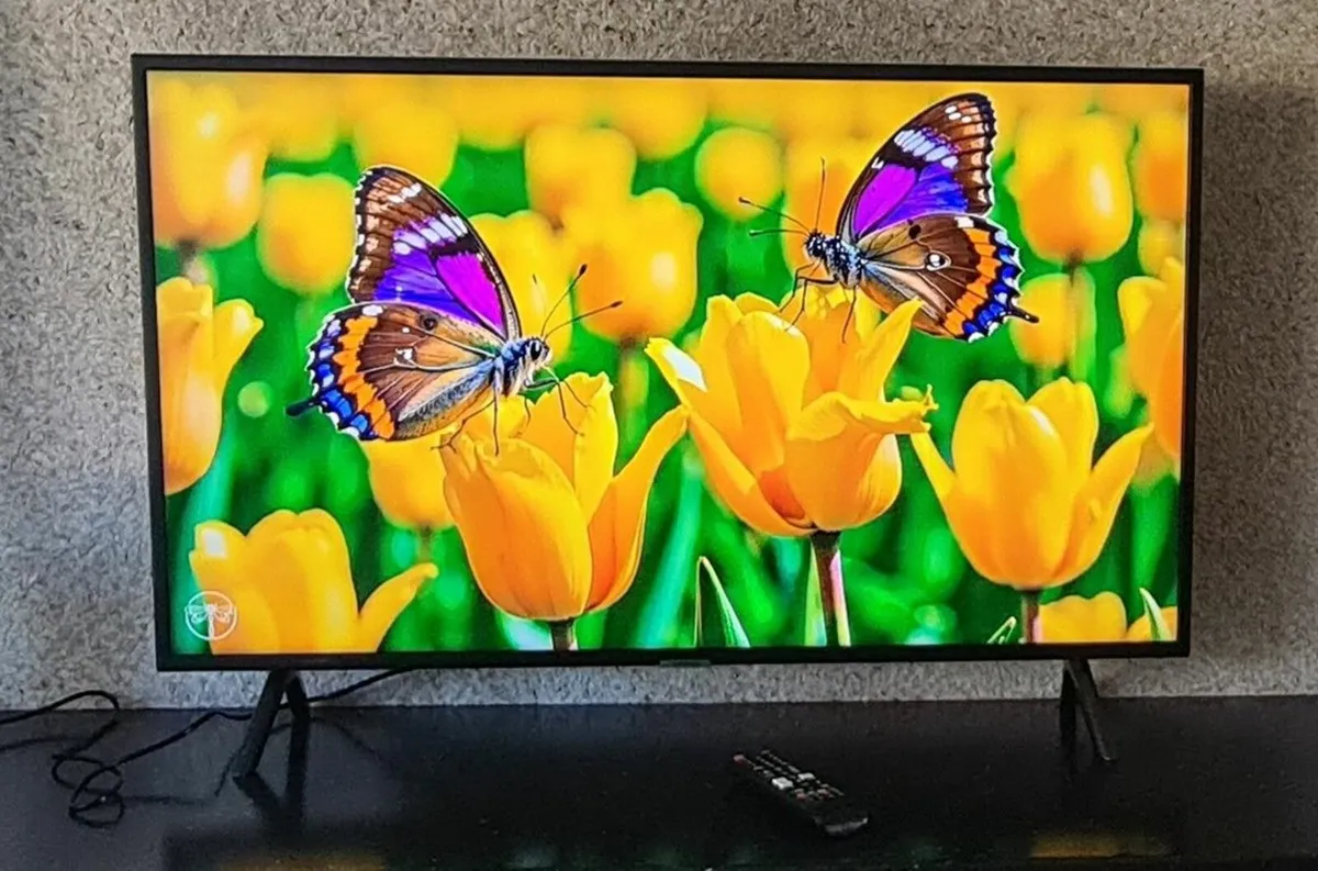 Samsung 7 Series – 40" 4K UHD LED TV Used, Good - Image 2