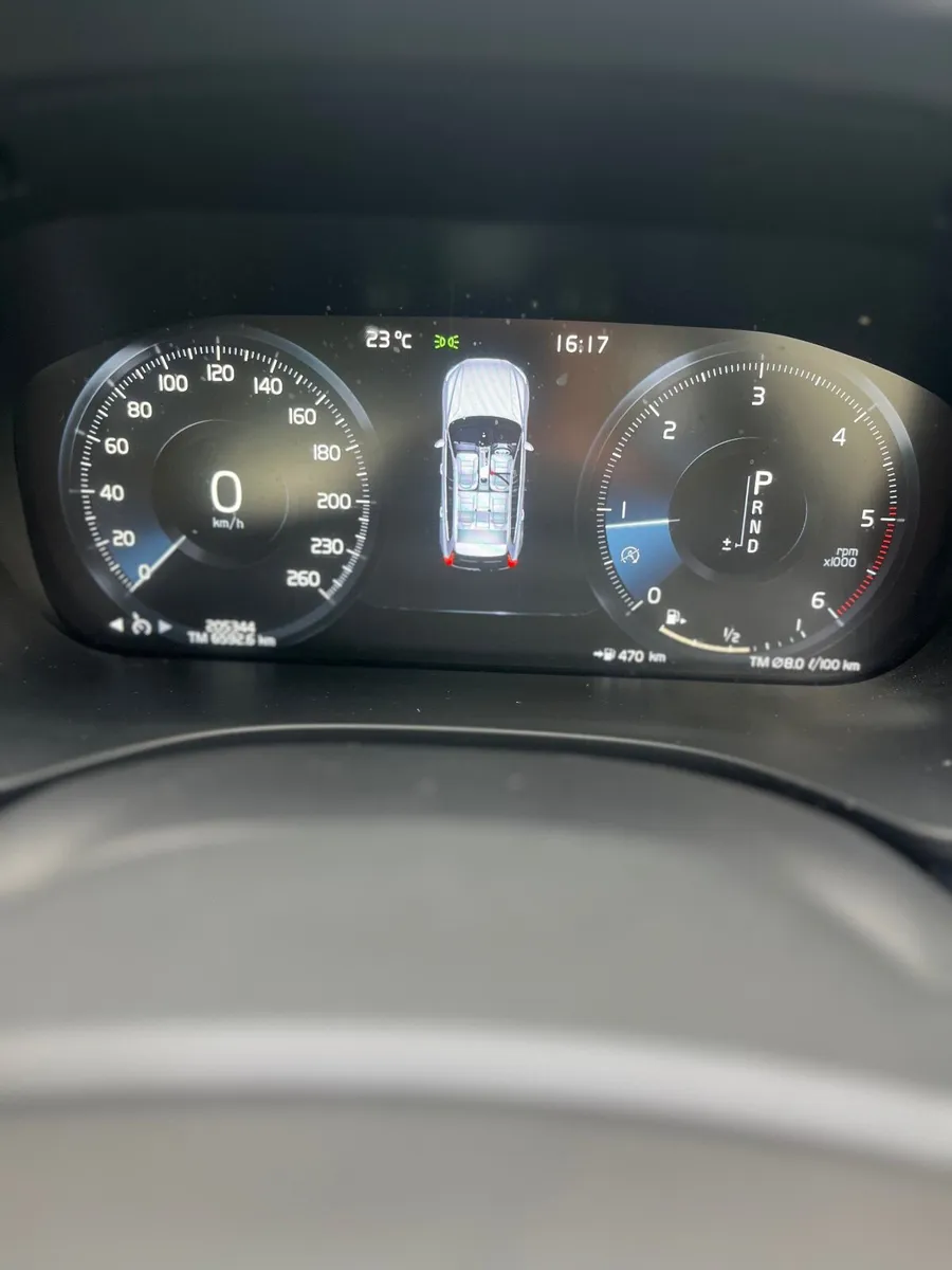Volvo Diesel XC60 4WD 2018 - Image 2